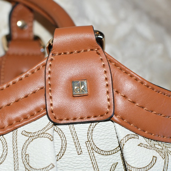 Calvin Klein Handbag - Picture 9 of 10